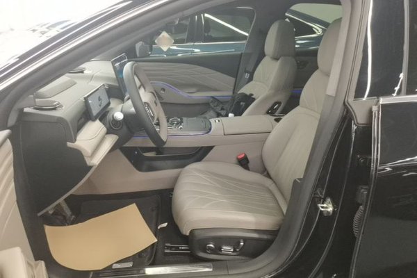 Geely Galaxy Galaxy 8 2025, 6500 км, за 21384 USD - фото 17
