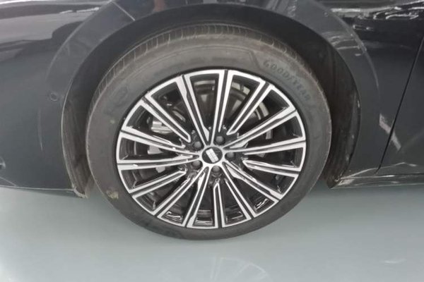Geely Galaxy Galaxy 8 2025, 6500 км, за 21384 USD - фото 10