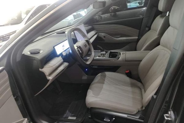 Geely Galaxy Galaxy 8 2025, 18700 км, за 17383 USD - фото 18