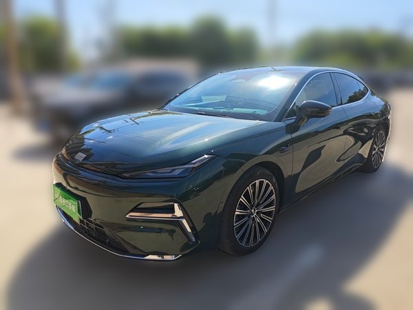 Geely Galaxy Galaxy 8 · 2025 год