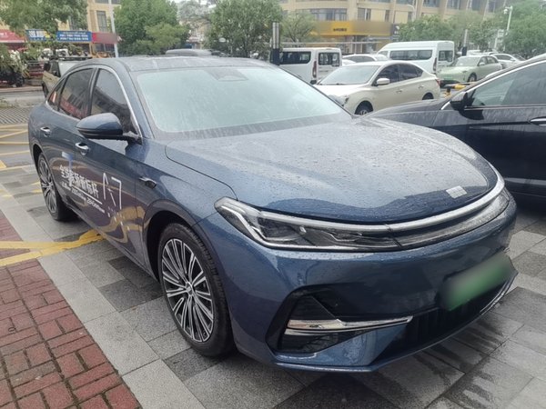 Geely Galaxy Galaxy A7 2025, 3900 км, за 15121 USD