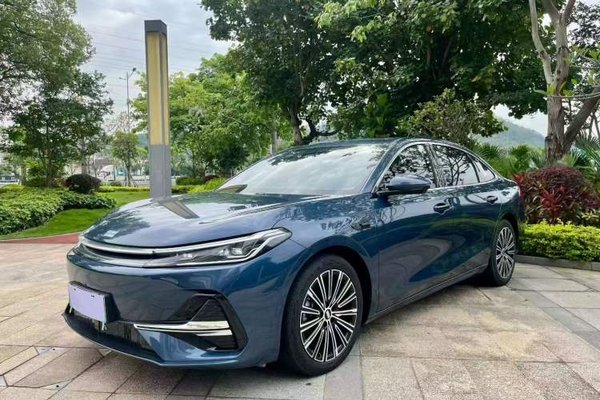 Geely Galaxy Galaxy A7 · 2025 год