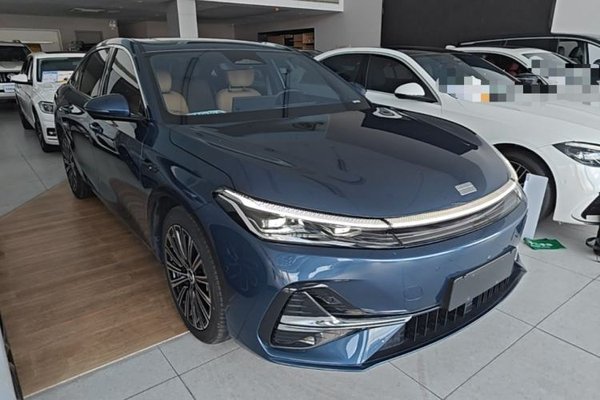 Geely Galaxy Galaxy A7 2025, 6600 км, за 16240 USD