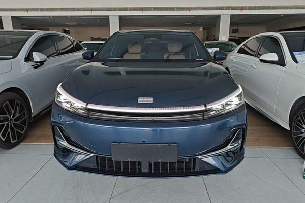 Geely Galaxy Galaxy A7 2025, 6600 км, за 16240 USD