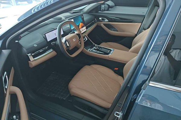 Geely Galaxy Galaxy A7 2025, 6600 км, за 16240 USD - фото 17