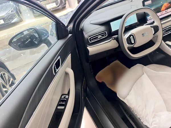 Geely Galaxy Galaxy Stellar 6 2026, 100 км, за 13596 USD - фото 19