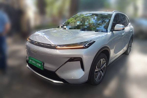 Geely Galaxy Galaxy Xingjian 7 EM-i · 2025 год