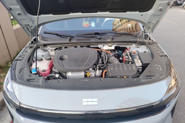 Geely Galaxy L6 2024, 18700 км, за 13247 USD - фото 21