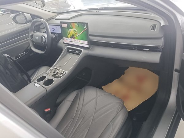 Geely Galaxy L6 2025, 14000 км, за 14190 USD - фото 13