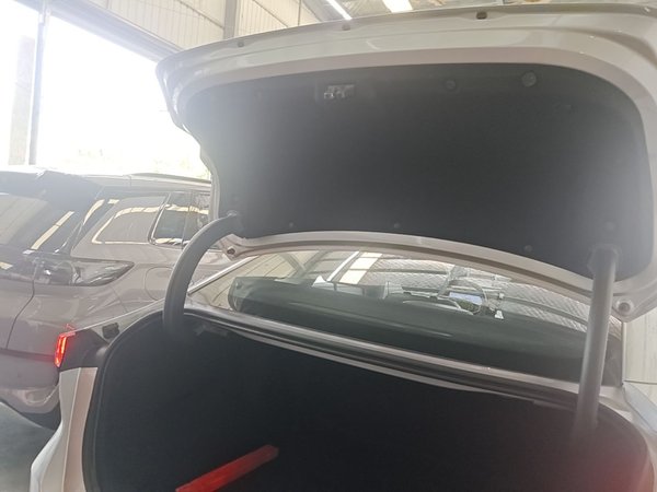 Geely Galaxy L6 2025, 14000 км, за 14190 USD - фото 22