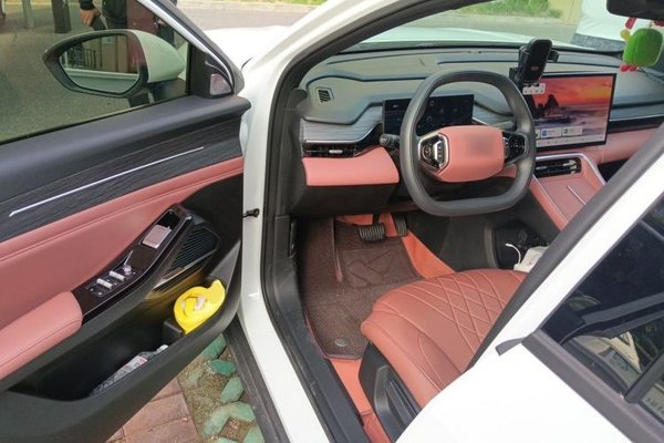 Geely Galaxy L6 2025, 10300 км, за 10626 USD - фото 16