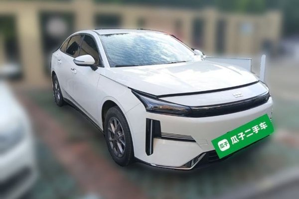 Geely Galaxy L6 2025, 10300 км, за 10626 USD