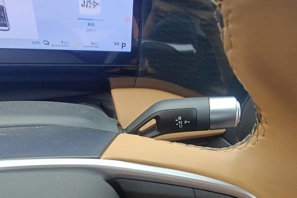 Geely Galaxy L7 2024, 7600 км, за 11968 USD - фото 16