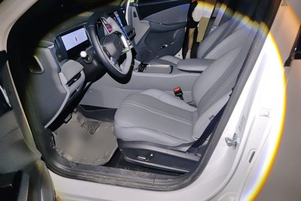 Geely Galaxy L7 2025, 6600 км, за 14881 USD - фото 12