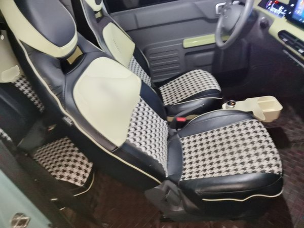 Geely Galaxy Panda 2023, 47699 км, за 4826 USD