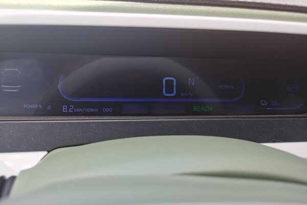 Geely Galaxy Panda 2025, 2500 км, за 7428 USD - фото 8