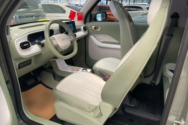 Geely Galaxy Panda 2025, 2500 км, за 7428 USD - фото 15