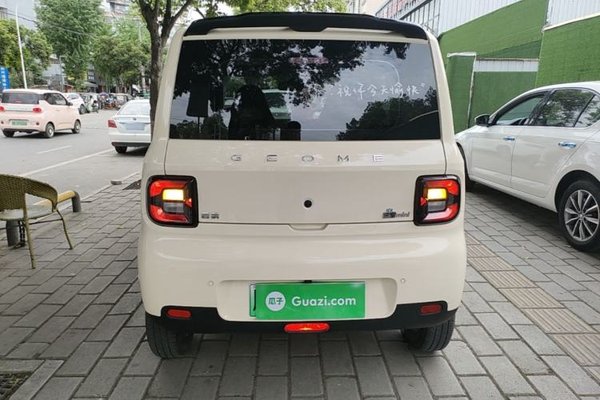 Geely Galaxy Panda 2025, 20400 км, за 6527 USD