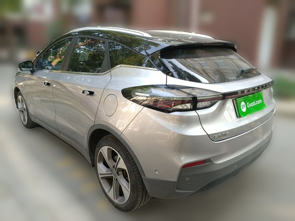 Geometry C 2020, 106300 км, за 9777 USD