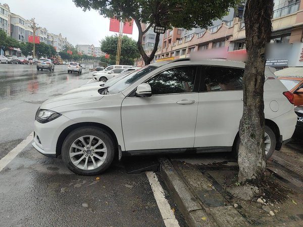 Haval H2 2017, 54700 км, за 4253 USD