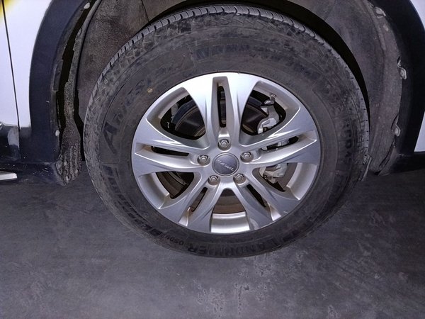 Haval H6 2015, 101300 км, за 4053 USD