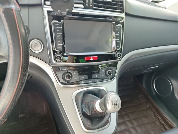 Haval H6 2017, 61800 км, за 5604 USD