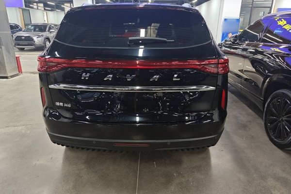 Haval H6 2022, 30099 км, за 11615 USD