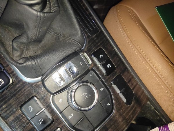 Haval H6 Coupe 2016, 85300 км, за 4461 USD - фото 12