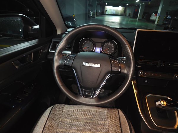 Haval M6 2023, 3300 км, за 10112 USD