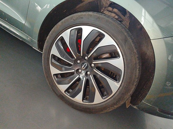 Hima AITO M5 2022, 43900 км, за 16889 USD