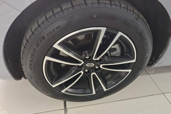 Hima AITO M5 2024, 34700 км, за 27223 USD