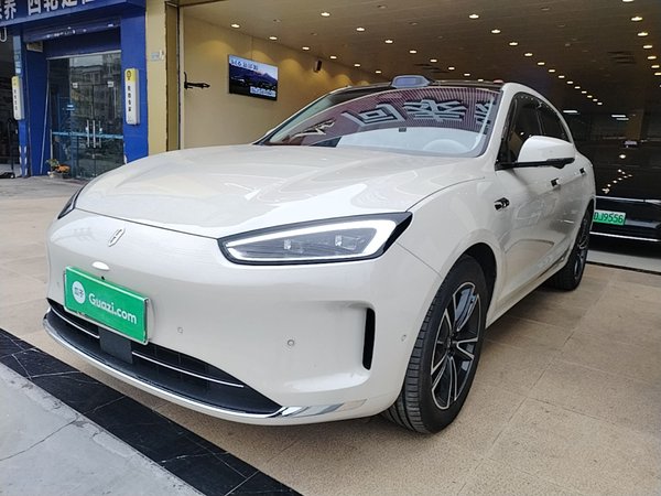 Hima AITO M5 · 2025 год