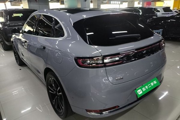 Hima AITO M5 2025, 20400 км, за 28533 USD