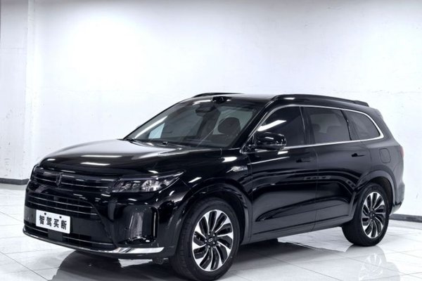 Hima AITO M7 · 2024 год