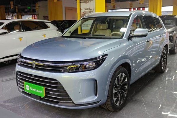 Hima AITO M7 · 2024 год