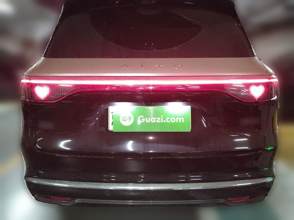 Hima AITO M8 2025, 8700 км, за 57063 USD