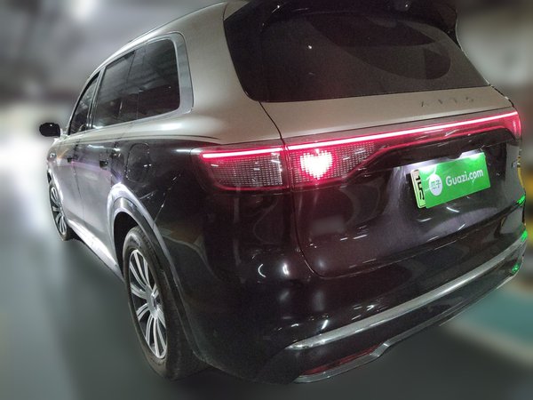 Hima AITO M8 2025, 8700 км, за 57063 USD