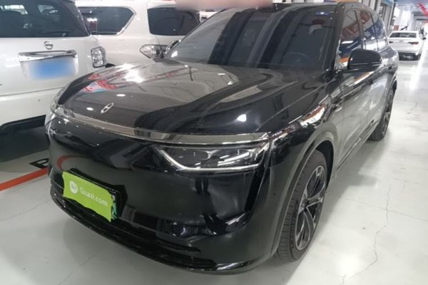 Hima AITO M8 · 2025 год