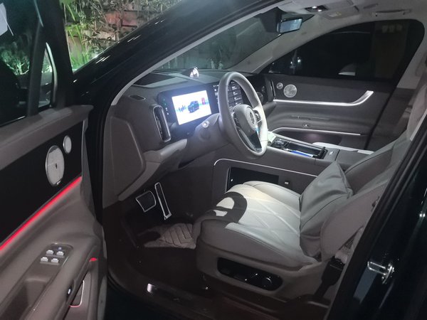 Hima AITO M9 2025, 7500 км, за 69434 USD - фото 17