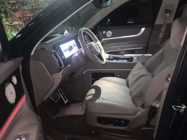 Hima AITO M9 2025, 7500 км, за 69434 USD - фото 16