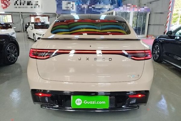Hima Luxeed R7 2025, 2900 км, за 27819 USD