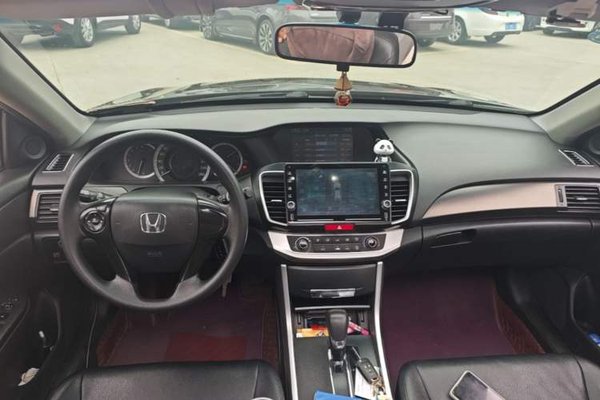 Honda Accord 2014, 170100 км, за 8807 USD - фото 12
