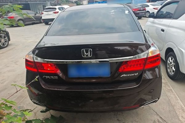 Honda Accord 2014, 170100 км, за 8807 USD