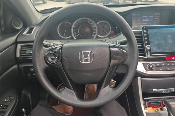 Honda Accord 2014, 170100 км, за 8807 USD - фото 13
