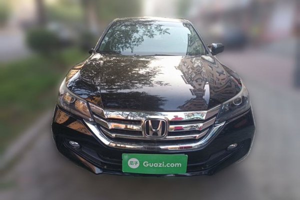Honda Accord 2014, 162300 км, за 5974 USD