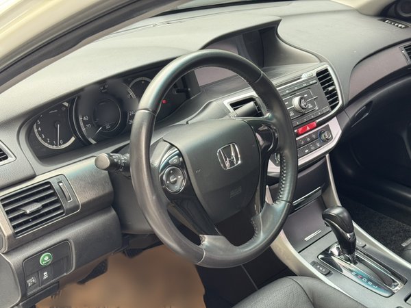 Honda Accord 2015, 134600 км, за 9918 USD - фото 24