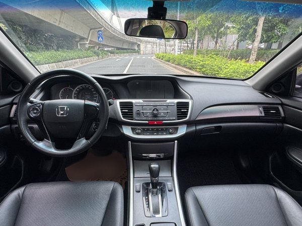 Honda Accord 2015, 134600 км, за 9918 USD - фото 19