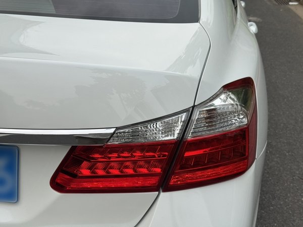 Honda Accord 2015, 134600 км, за 9918 USD