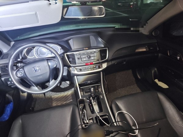 Honda Accord 2015, 85900 км, за 9030 USD - фото 17