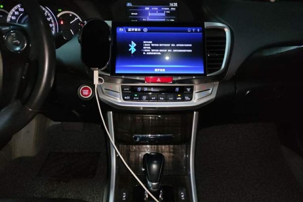 Honda Accord 2015, 128900 км, за 9496 USD - фото 11